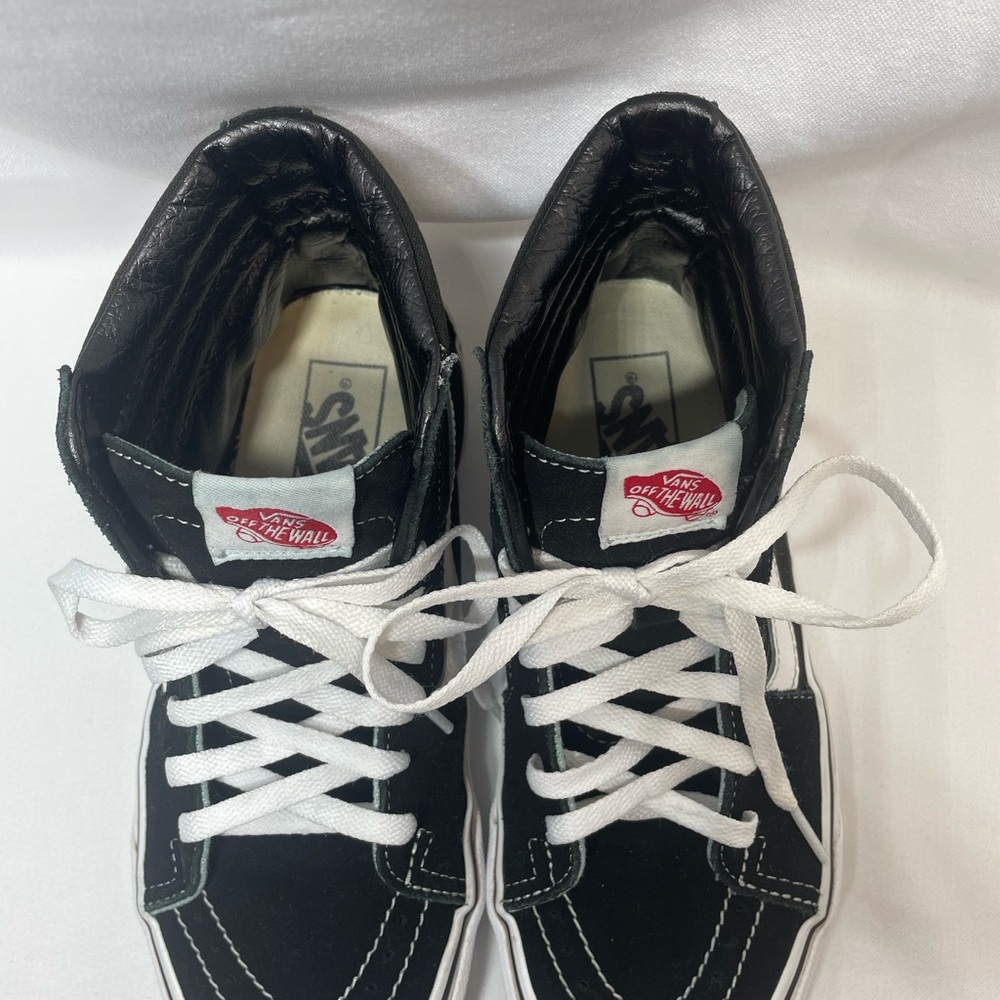 Vans Black & White Sk8-Hi Classic High-Top Sneakers M6/W7.5 - Picture 5 of 8